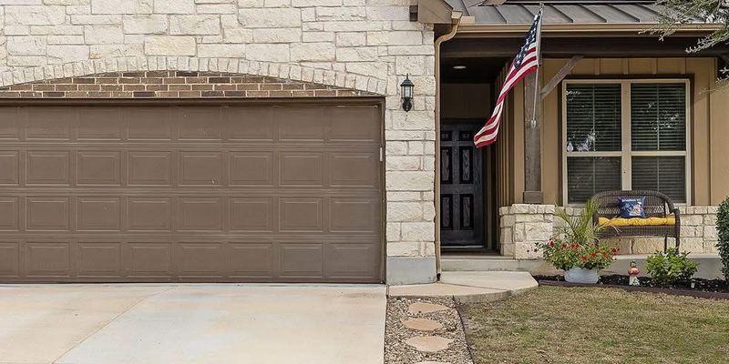 Liberty Hill House: 301 Normal School Way, Liberty Hill, TX, USA