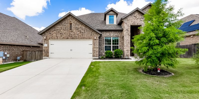 Leander House: 4221 Valley Oaks Dr