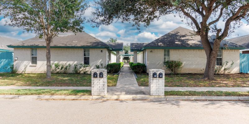 Edinburg Apartment: 1105 Lexington Cir