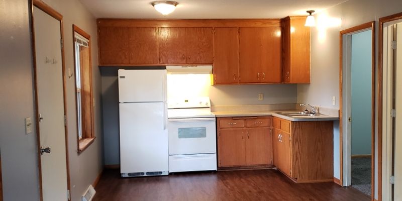 Elk River Apartment: 543 5th St NW
