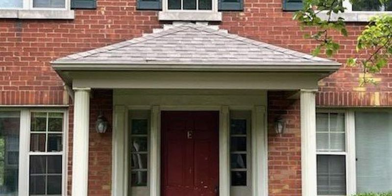Louisville Apartment: 2454 Grinstead Dr