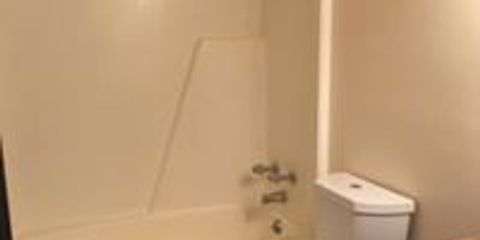 12 Oak Bathroom.jpg