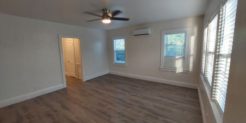 Bradenton Apartment: 1912 7th Ave W