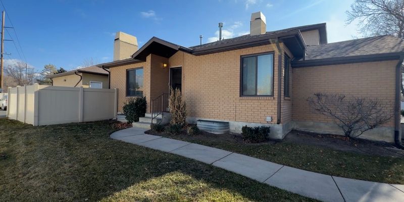 Sandy House: 775 E 8875 S