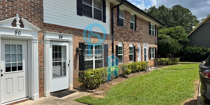 Toccoa House: 84 Falls Rd