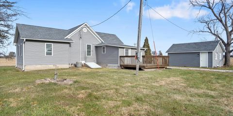 24-172 3037 Swan Lake Rd NE.jpg