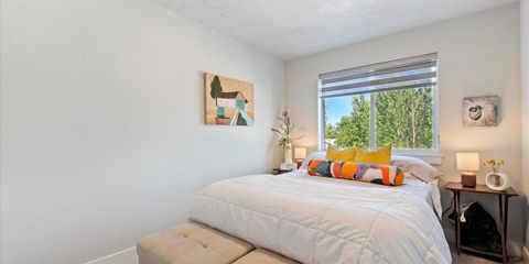 18-018_Bedroom.jpg