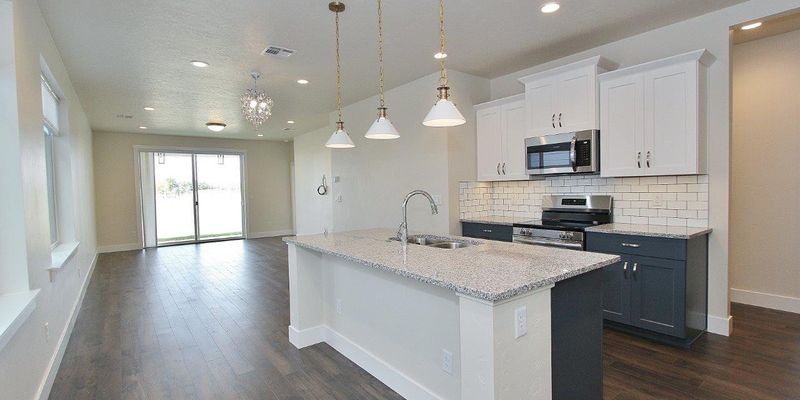 Meridian House: 5857 N Backfire Wy