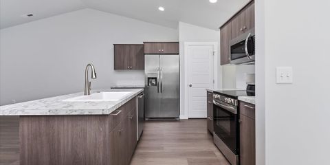07-Kitchen.jpg