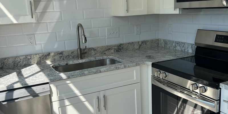 Pulaski Apartment: 500 Pico Terrace