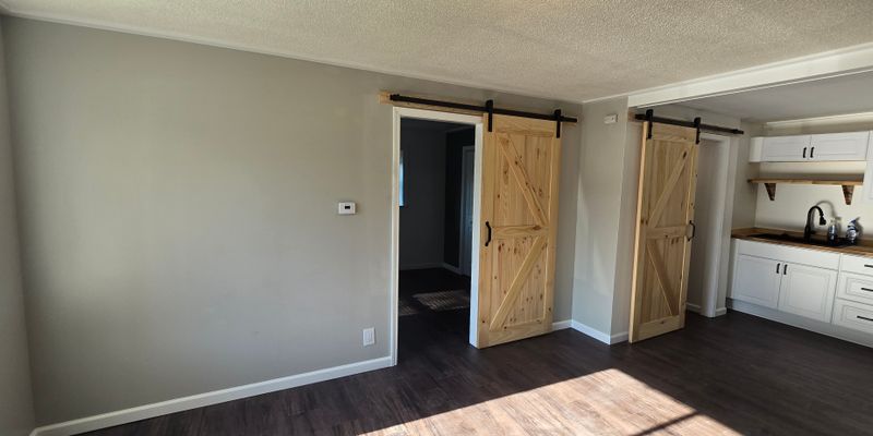 Durand Apartment: 300 Detroit St., Unit 1