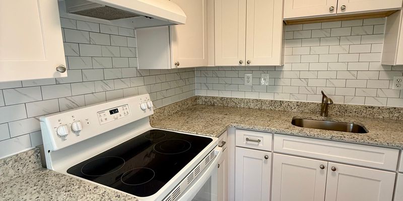 Louisville Apartment: 8701 Bayberry Pl