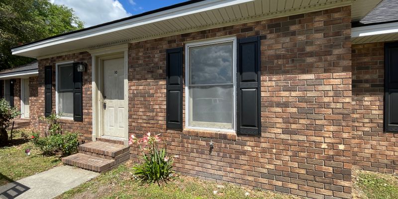 Statesboro Apartment: 100 Lanier Dr