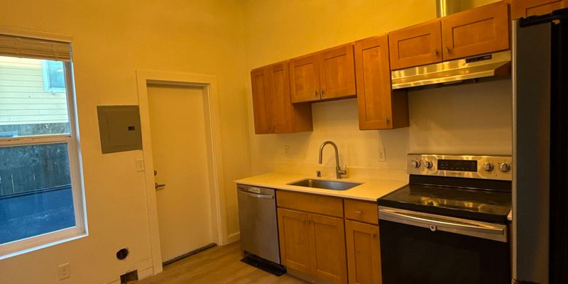 Everett Apartment: 3130 Broadway