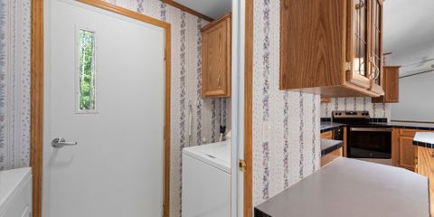 Laundry Area - Washer.jpg