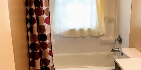 Bathroom1.jpg