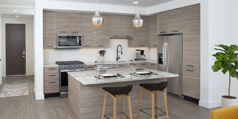 Houston Apartment: 1710 Smith St