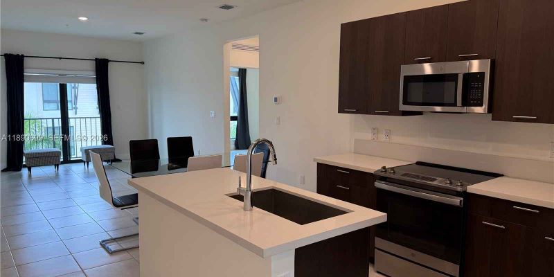Doral Apartment: 8301 NW 41st St