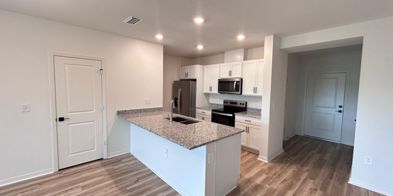 Davenport House: 739 Stoney point circle