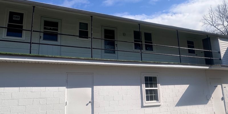 La Plata Apartment: 145 Quailwood Pkwy