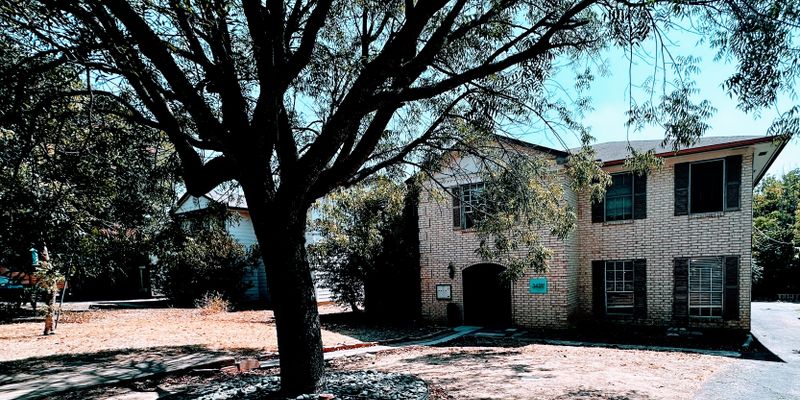 Austin House: 3429 Willowrun Dr