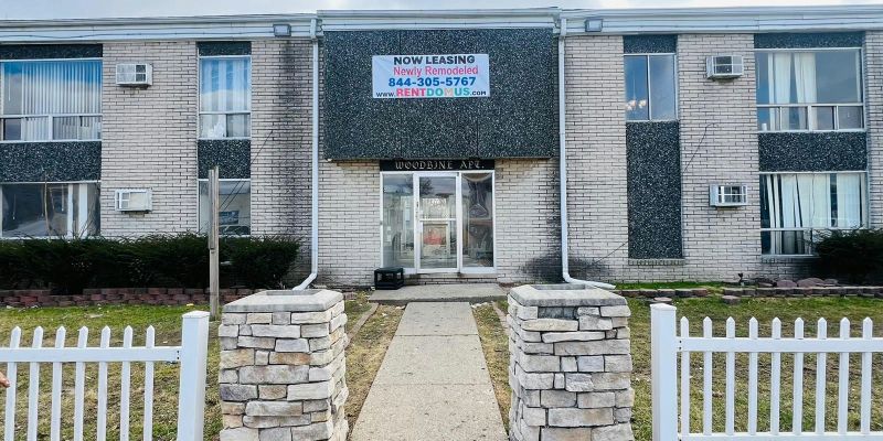 Detroit Apartment: 24235 W McNichols Rd