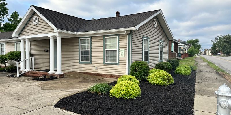 Vincennes Apartment: 721 N 7th St