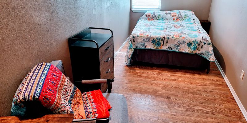 Austin Multiplex: 10045 Woodland Village Dr