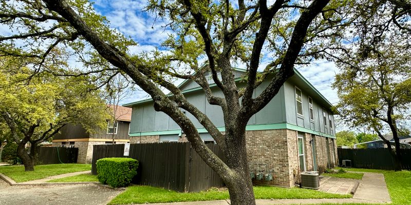 Austin Townhome: 6003 Cougar Drive