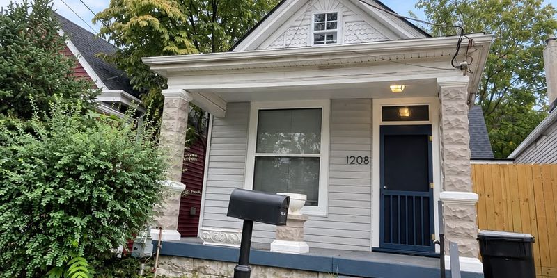 Louisville House: 1208 Barret Ave