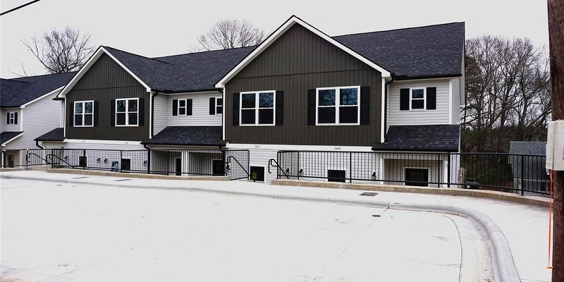 Kannapolis House: 1040 McLain Rd