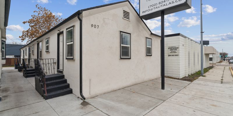 Nampa Apartment: 907 2nd St S