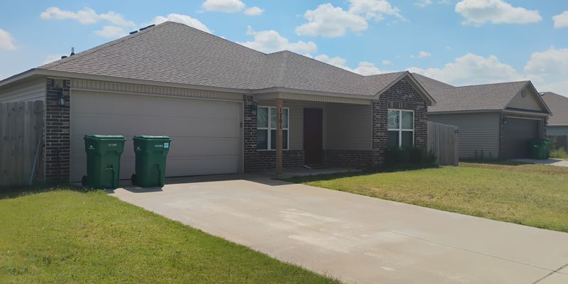 Centerton House: 1701 Forest Dr