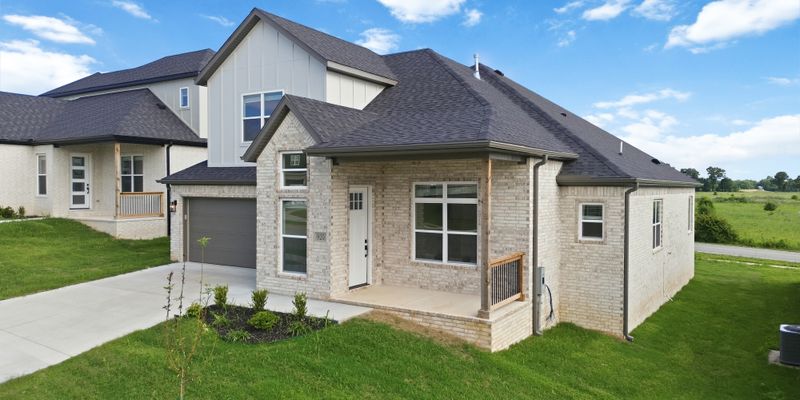 Centerton House: 920 Trestle Ln