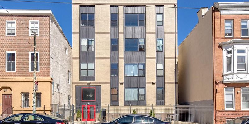 Philadelphia Apartment: 1509 W Girard Ave