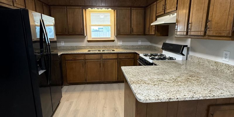 Canyon House: 410 9th Ave