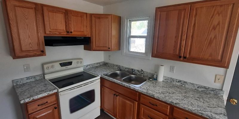 Bay City Apartment: 1211 State Street