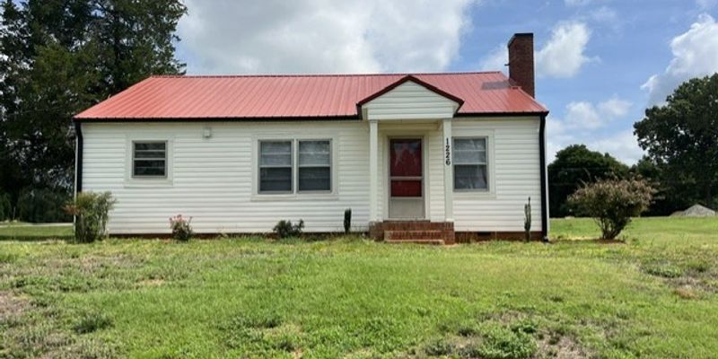 Lillington House: 1226 Old US Hwy 421