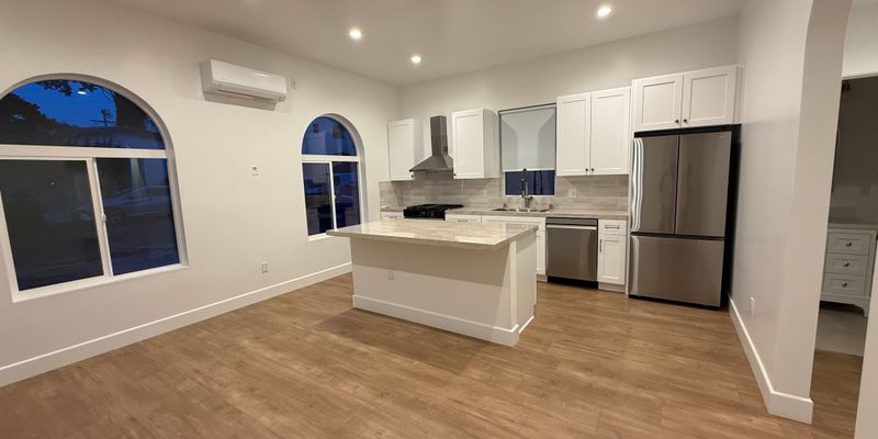 Los Angeles Multiplex: 1332-1336 S Burnside Ave