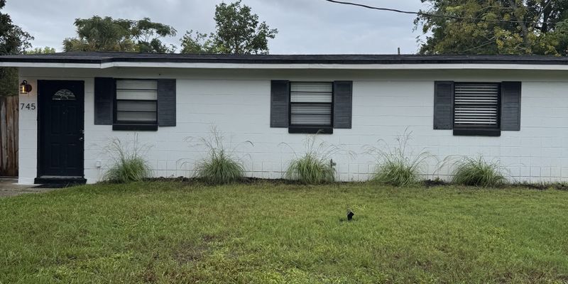 Atlantic Beach House: 745 Plaza