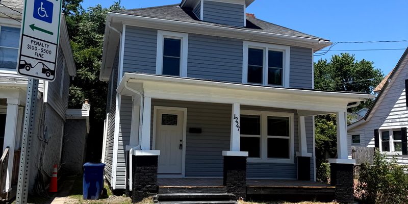 Newport News House: 1227 31st St