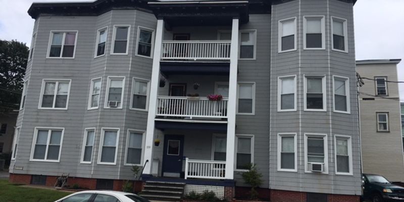 Lewiston Apartment: 174 Ash Street
