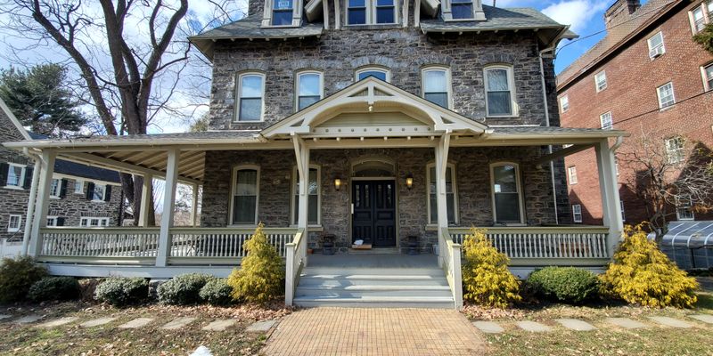 Philadelphia Apartment: 109 Carpenter Lane