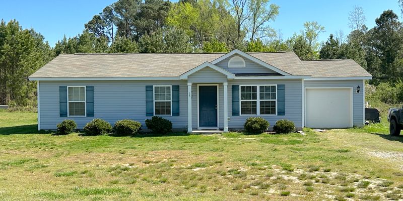 Youngsville House: 15 Golden Poppy Lane