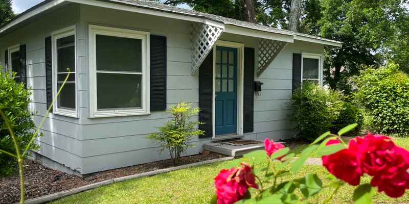 Southern Pines Apartment: 310 N Bennett St