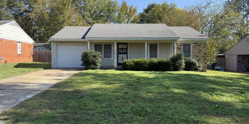 Southaven House: 8230 Elmbrook Dr