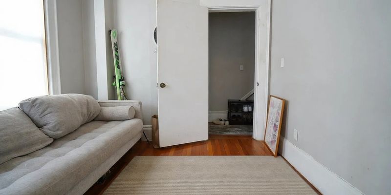 Boston Apartment: 172 Bigelow St