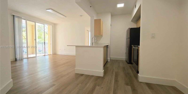 Miramar Apartment: 2564 Centergate Dr