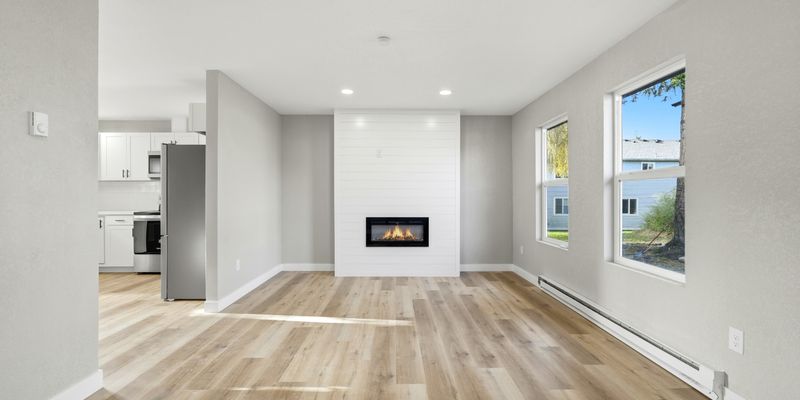 Bellingham Apartment: 2325 Yew St