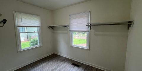 320 bennert apt B- spare room.jpg